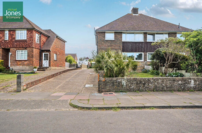 1 Bedroom Flat To Rent In Goring Street, Goring-by-Sea, Worthing, West Sussex, BN12