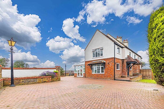 2 Bedroom End Of Terrace House To Rent In Bedmond Road, Pimlico, HP3