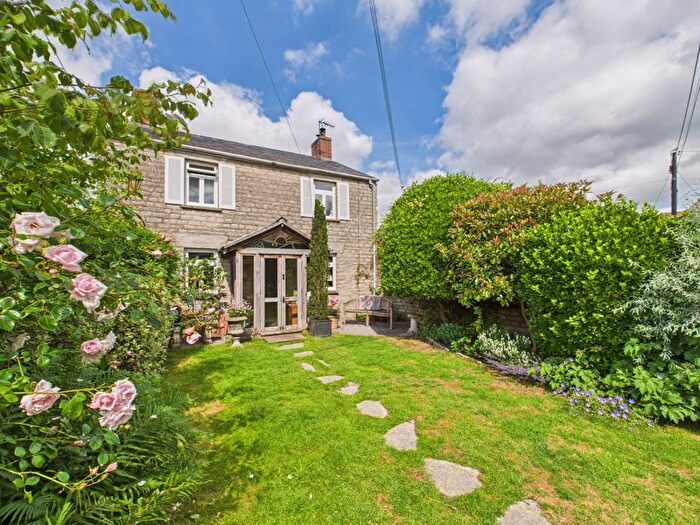 3 Bedroom Detached House For Sale In Broadway Road, Charlton Adam, TA11