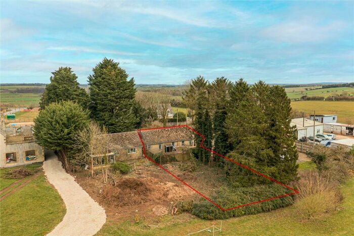 3 Bedroom Bungalow For Sale In Sturt Farm Bungalow, Sturt Farm, Oxford Road, Burford, Oxfordshire, OX18