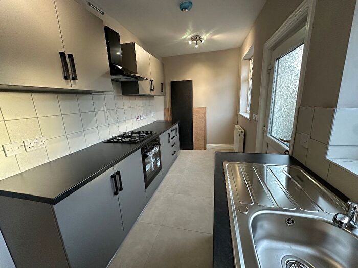 2 Bedroom Semi-Detached House To Rent In Stuart Drive, Liverpool, L14