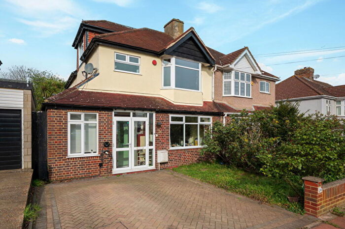 4 Bedroom Semi Detached House For Sale In Elmhurst Road, Mottingham, SE9