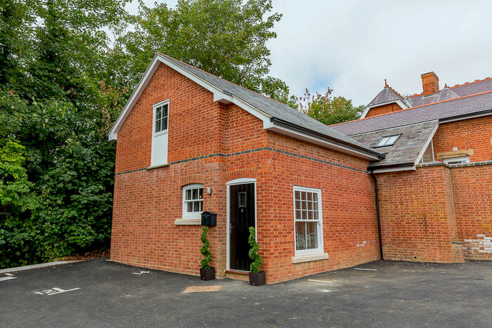 1 Bedroom Maisonette To Rent In Moreton Road, Buckingham, MK18