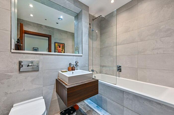 1 Bedroom Flat For Sale In Mercers Road, Tufnell Park, London, N19