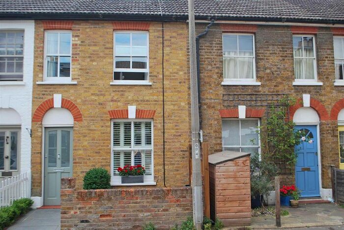 2 Bedroom Terraced House To Rent In Watts Lane, Teddington, TW11