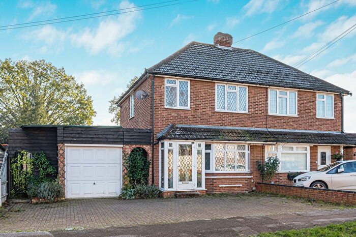 3 Bedroom Semi-Detached House For Sale In Penrose Road, Fetcham, Leatherhead, KT22