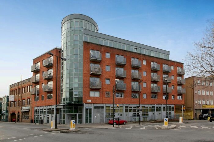 2 Bedroom Flat To Rent In Benwell Road, London, N7