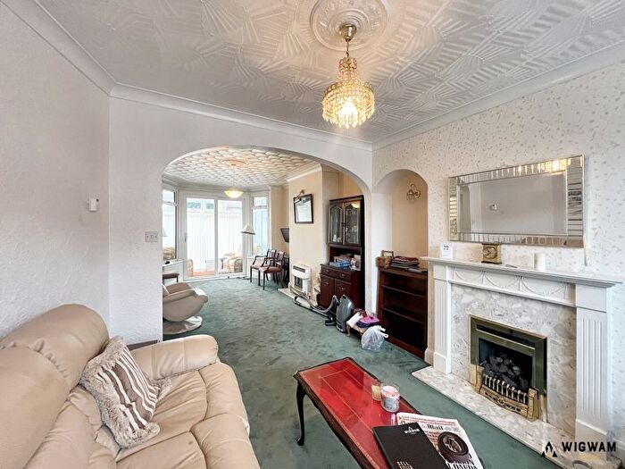 3 Bedroom End Of Terrace House For Sale In St. Marys Avenue, Hull, HU5