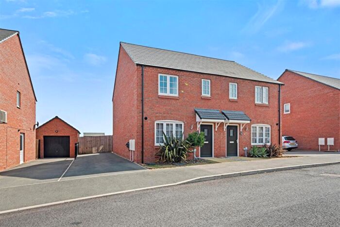 3 Bedroom Semi Detached House For Sale In - Mercury Road, Barton Seagrave, NN15