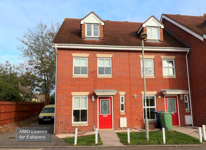 3 Bedroom End Of Terrace House To Rent In Coming Soon - A Registered Hmo, OX4
