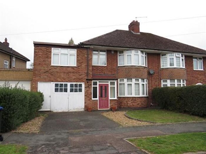 4 Bedroom Semi-Detached House To Rent In Oaklands Drive, Northampton, NN3