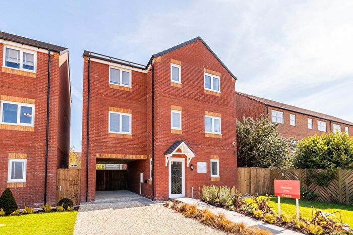 4 Bedroom Detached House For Sale In Eliot Drive, Gainsborough, DN21