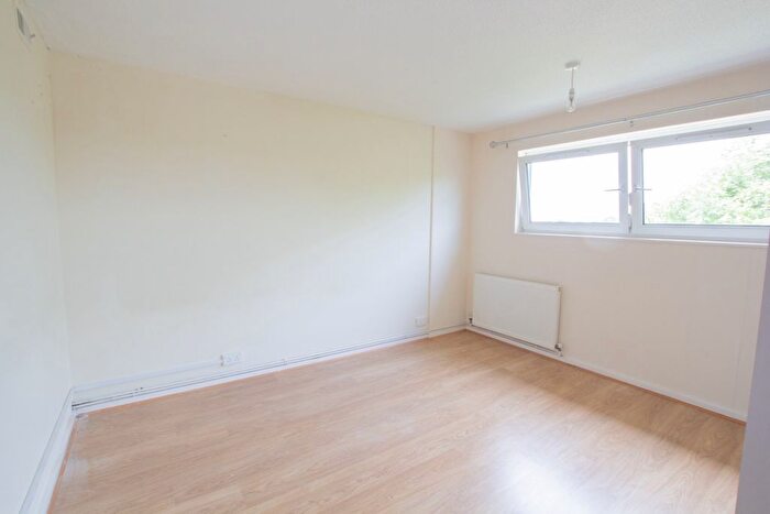 2 Bedroom Flat To Rent In Copperfield, Chigwell, IG7