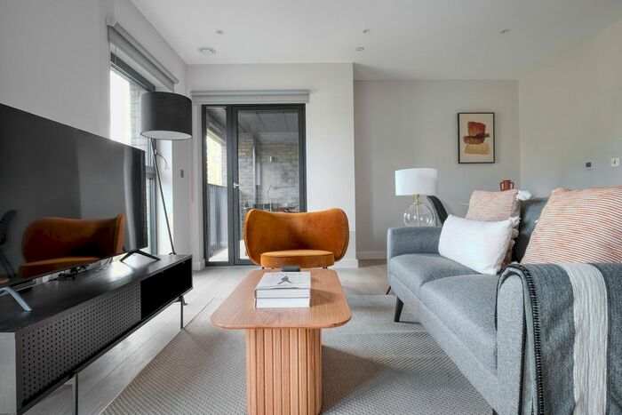 1 Bedroom Flat To Rent In South Bank, SE1