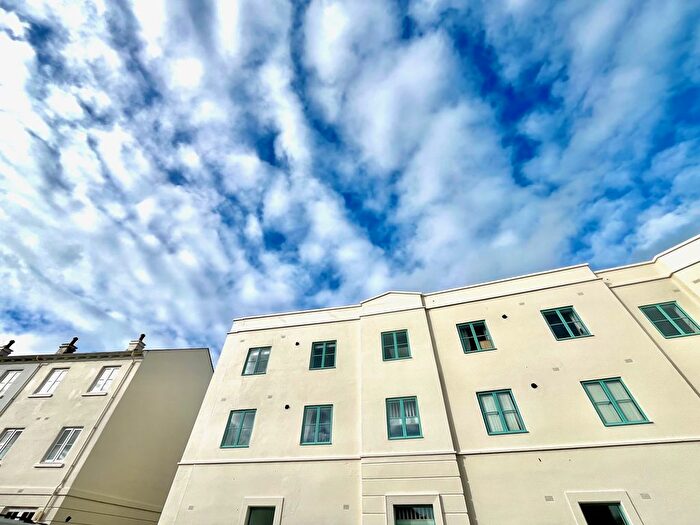 2 Bedroom Flat To Rent In Kresennik Pennfenten, Newquay, TR8