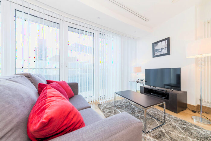 Apartment To Rent In Crossharbour Plaza, London, E14