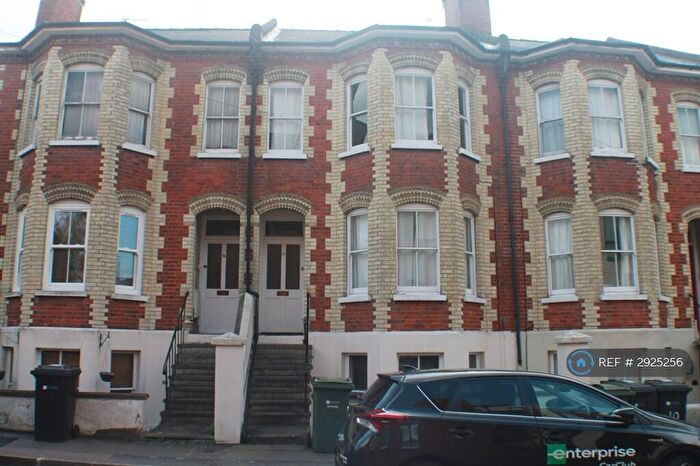 1 Bedroom Flat To Rent In Martyr Road, Guildford, GU1