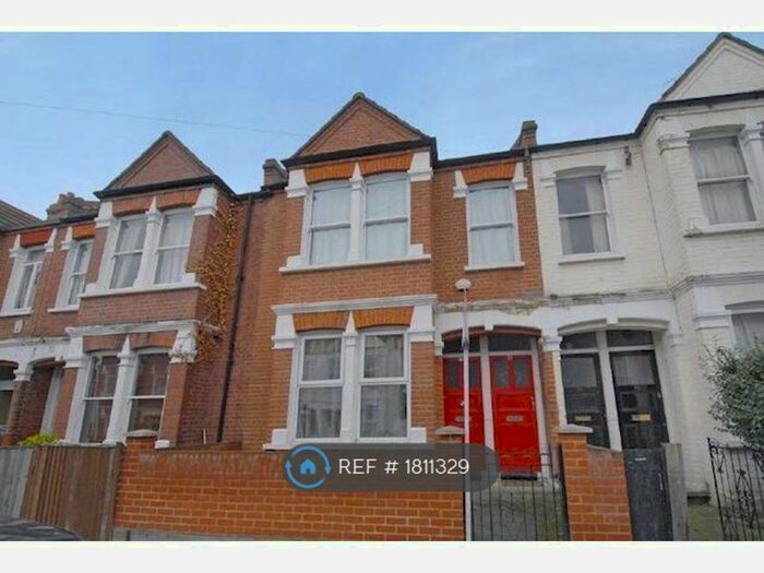 2 Bedroom Flat To Rent In Bickley Street, London, SW17