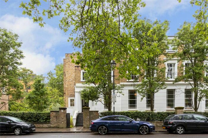 2 Bedroom Flat To Rent In Highbury Crescent, Highbury, Islington, London, N5