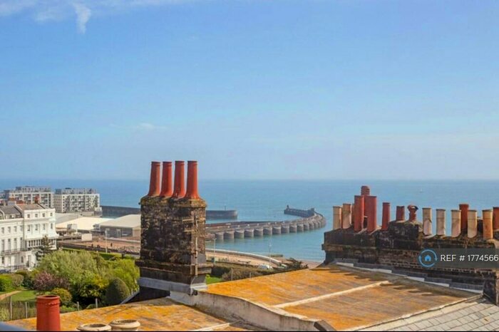 2 Bedroom Flat To Rent In Sussex Square, Brighton, BN2