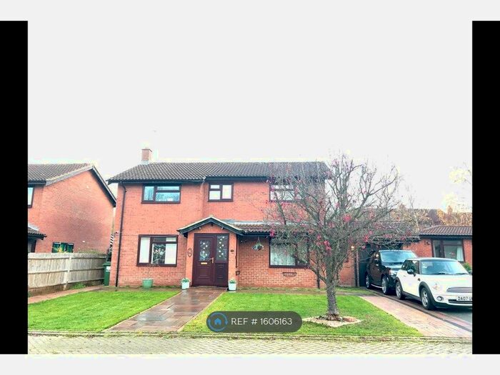 4 Bedroom Detached House To Rent In Atherstone Court, Two Mile Ash, Milton Keynes, MK8