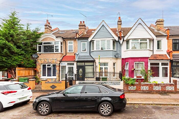 5 Bedroom Terraced House To Rent In Cecil Road, Walthamstow, London, E17
