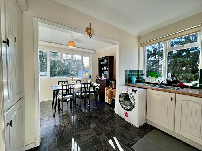 2 Bedroom Apartment To Rent In Eastbury Avenue, Northwood, HA6
