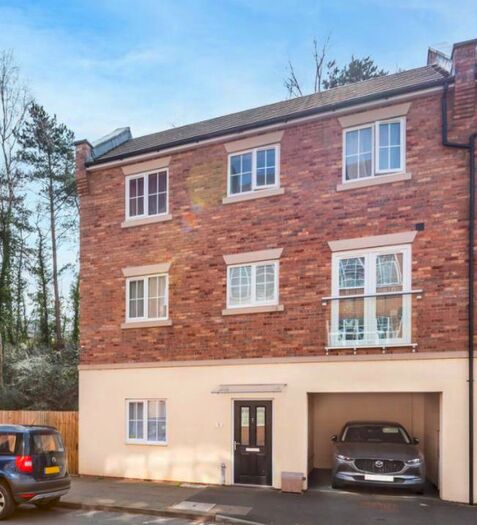 3 Bedroom House To Rent In Mill Street, Kidderminster, DY11