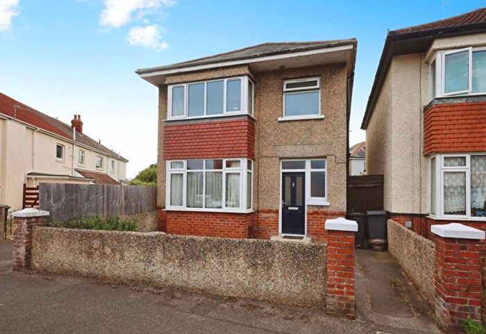4 Bedroom Property To Rent In Oates Road, Bournemouth, BH9