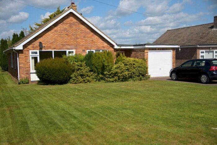 3 Bedroom Detached Bungalow To Rent In Honey Hill, Fen Drayton, Cambridge, Cambridgeshire, CB24