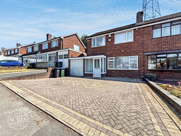 3 Bedroom Semi-Detached House For Sale In Sycamore Road, Great Barr, Birmingham, B43