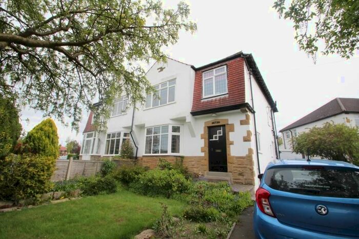 3 Bedroom Semi-Detached House To Rent In Buckstone Gardens, Leeds, LS17