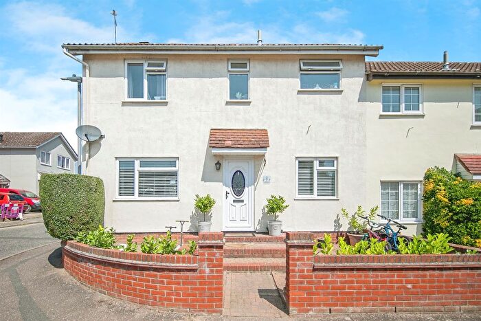 3 Bedroom Semi-Detached House For Sale In Moss Way, West Bergholt, Colchester, CO6