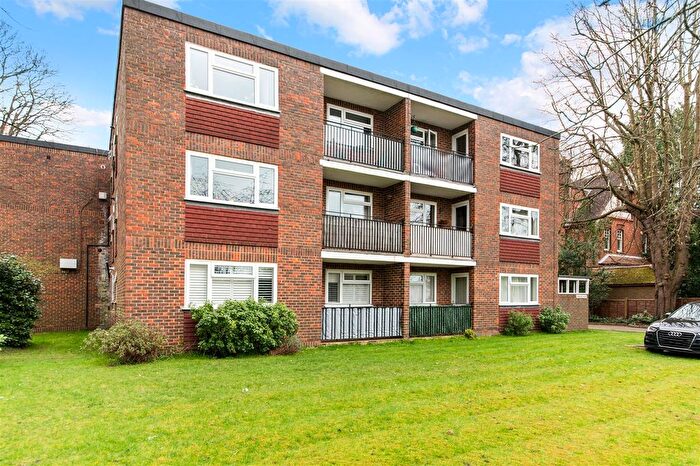 1 Bedroom Flat To Rent In Parkside Court, Alexandra Road, Epsom, KT17