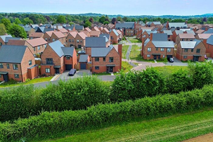 4 Bedroom Detached House For Sale In Hornbeam Way, Godalming, Surrey, GU7