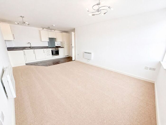 2 Bedroom Flat For Sale In Harding Street, Swindon, SN1