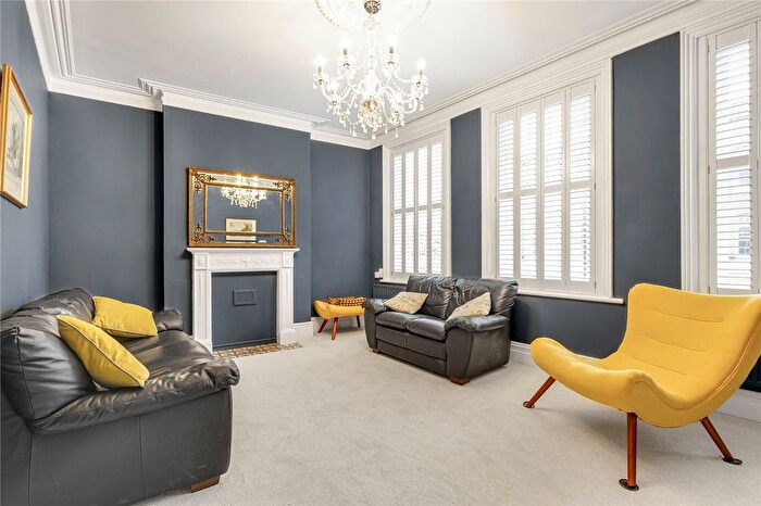 2 Bedroom Terraced House To Rent In Abbeville Road, Clapham, London, SW4