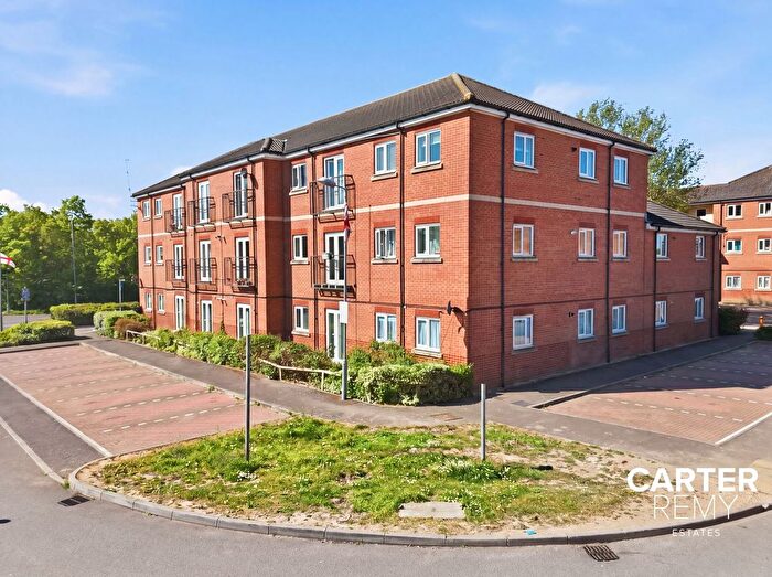 2 Bedroom Flat For Sale In Crosse Courts, Basildon, SS15