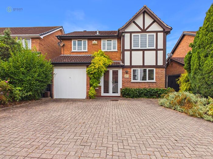 4 Bedroom Detached House For Sale In Townsend Drive, Sutton Coldfield, B76