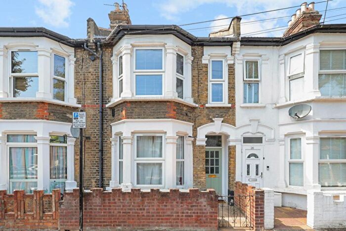 1 Bedroom Flat For Sale In Harcourt Road, Stratford, E15