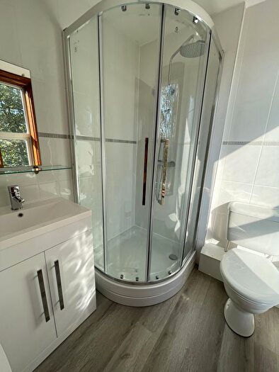 1 Bedroom Flat To Rent In Savile Park Road, Halifax, HX1