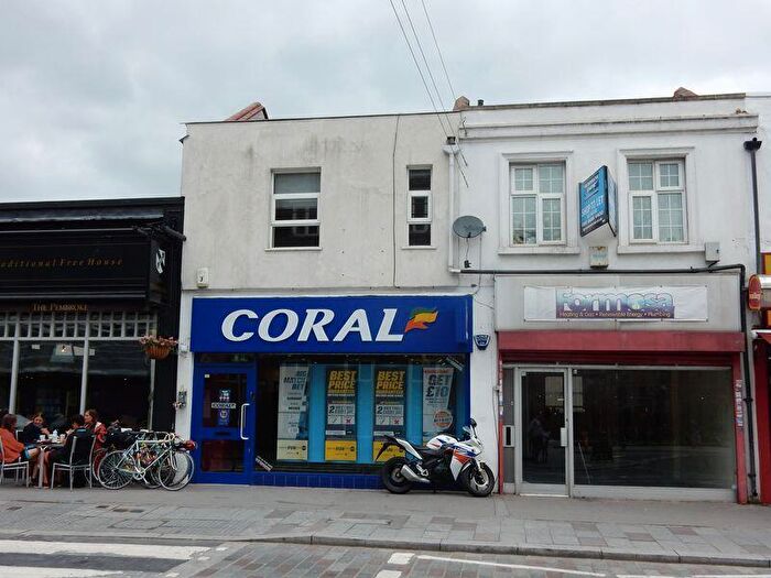 1 Bedroom Flat To Rent In Chipstead Valley Road, Coulsdon, CR5