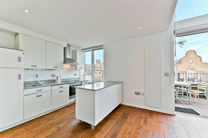 2 Bedroom Penthouse To Rent In Clark Street, Stepney Green, London, E1