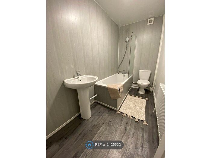 2 Bedroom Flat To Rent In Argyle Square, Sunderland, SR2