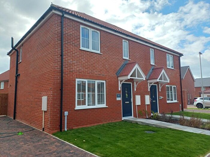 3 Bedroom Semi-Detached House For Sale In Malsters Drive, Horncastle, LN9
