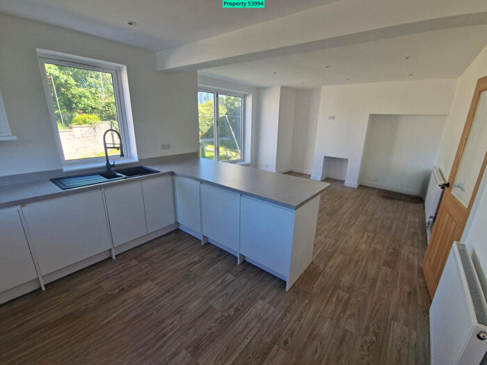 3 Bedroom Semi-Detached House For Sale In Caradoc Avenue, Barry, CF63