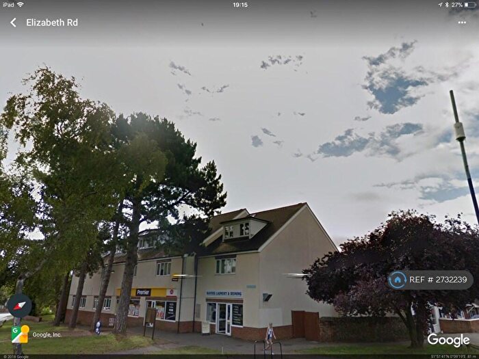 2 Bedroom Flat To Rent In Dean House, Bishops Stortford, CM23