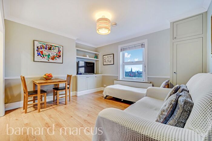 1 Bedroom Flat To Rent In Cumberland Park, London, W3