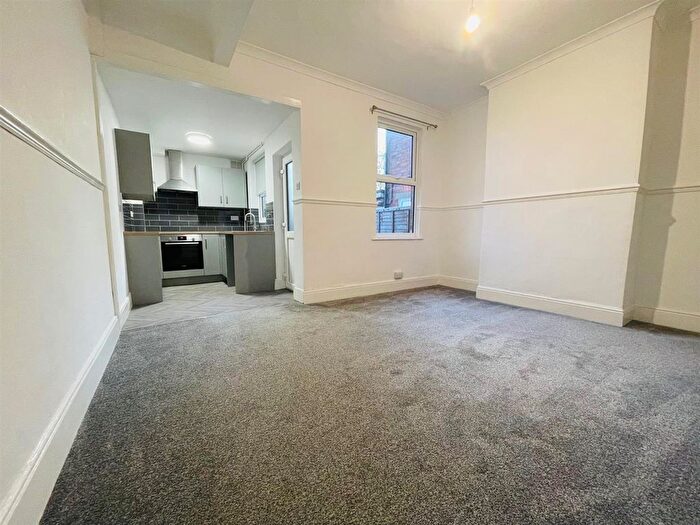 2 Bedroom Property To Rent In Avenue Road Extension, Leicester, LE2