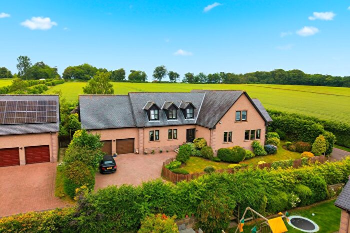 5 Bedroom Detached House For Sale In Hilton Of Balmuir, Strathmartine, Dundee, DD3